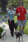 alyson_hannigan_alexis_denisof_dog_walk_08.jpg (23602 bytes)