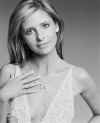 sarah-michelle-gellar-marie-claire-photoshoot-04-0750.jpg (76126 bytes)